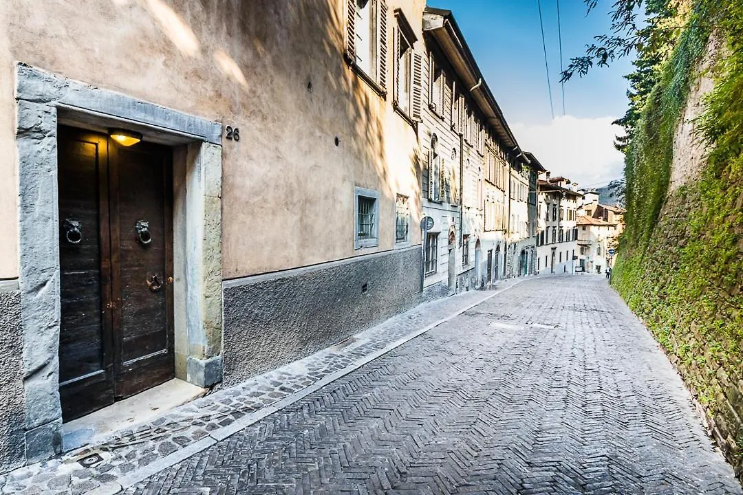 Oda ve Kahvaltı B&B Entro Le Mura Bergamo