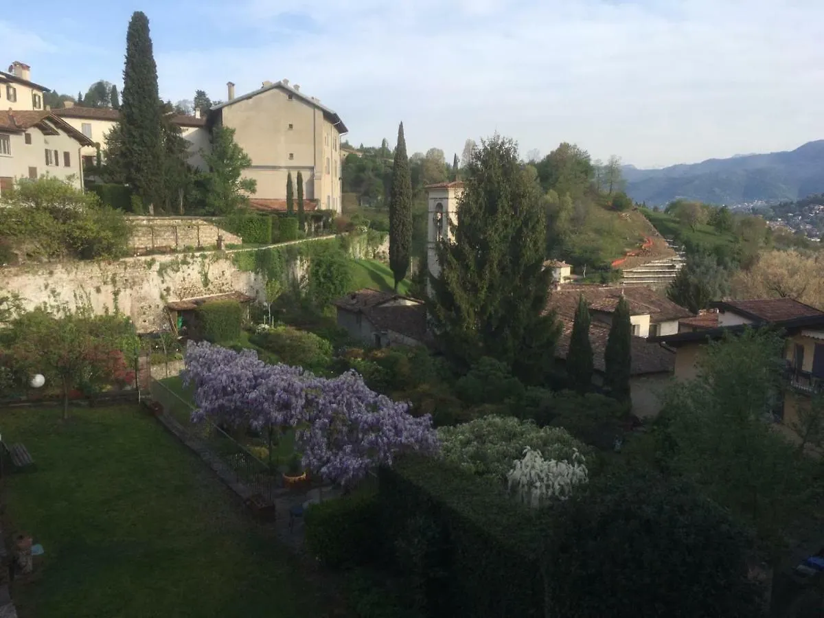B&B Entro Le Mura Bergamo 4*,  İtalya